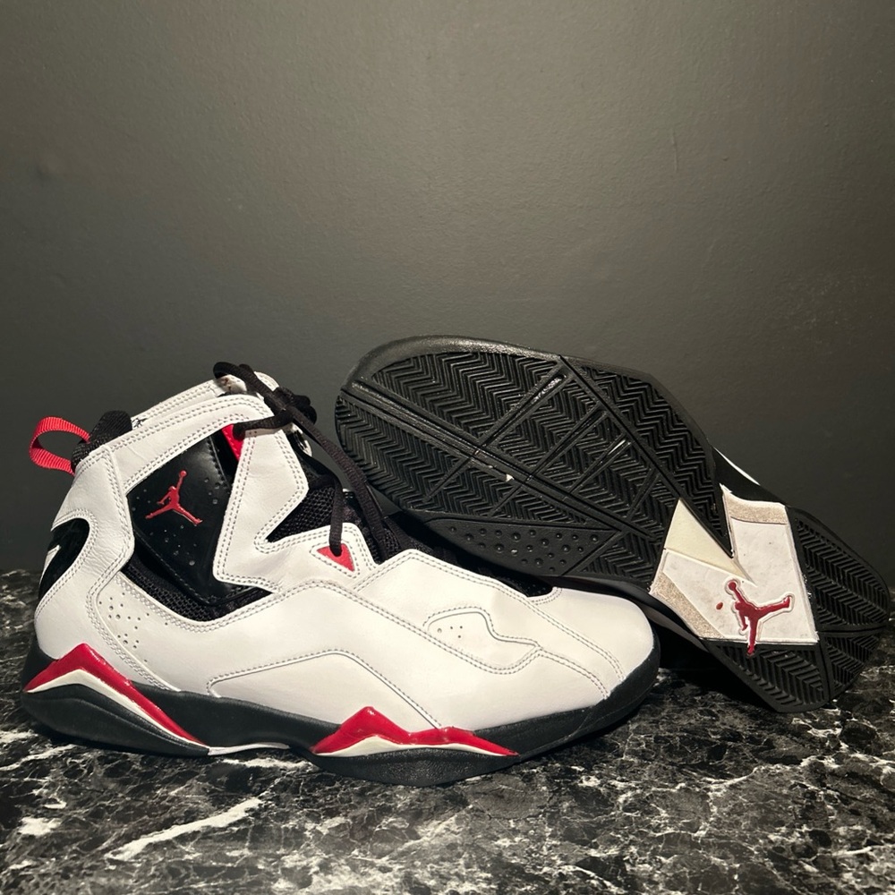 JORDAN TRUE FLIGHT 342964-160 WHITE/VARSITY RED-BLACK MENS SHOE SIZE 12